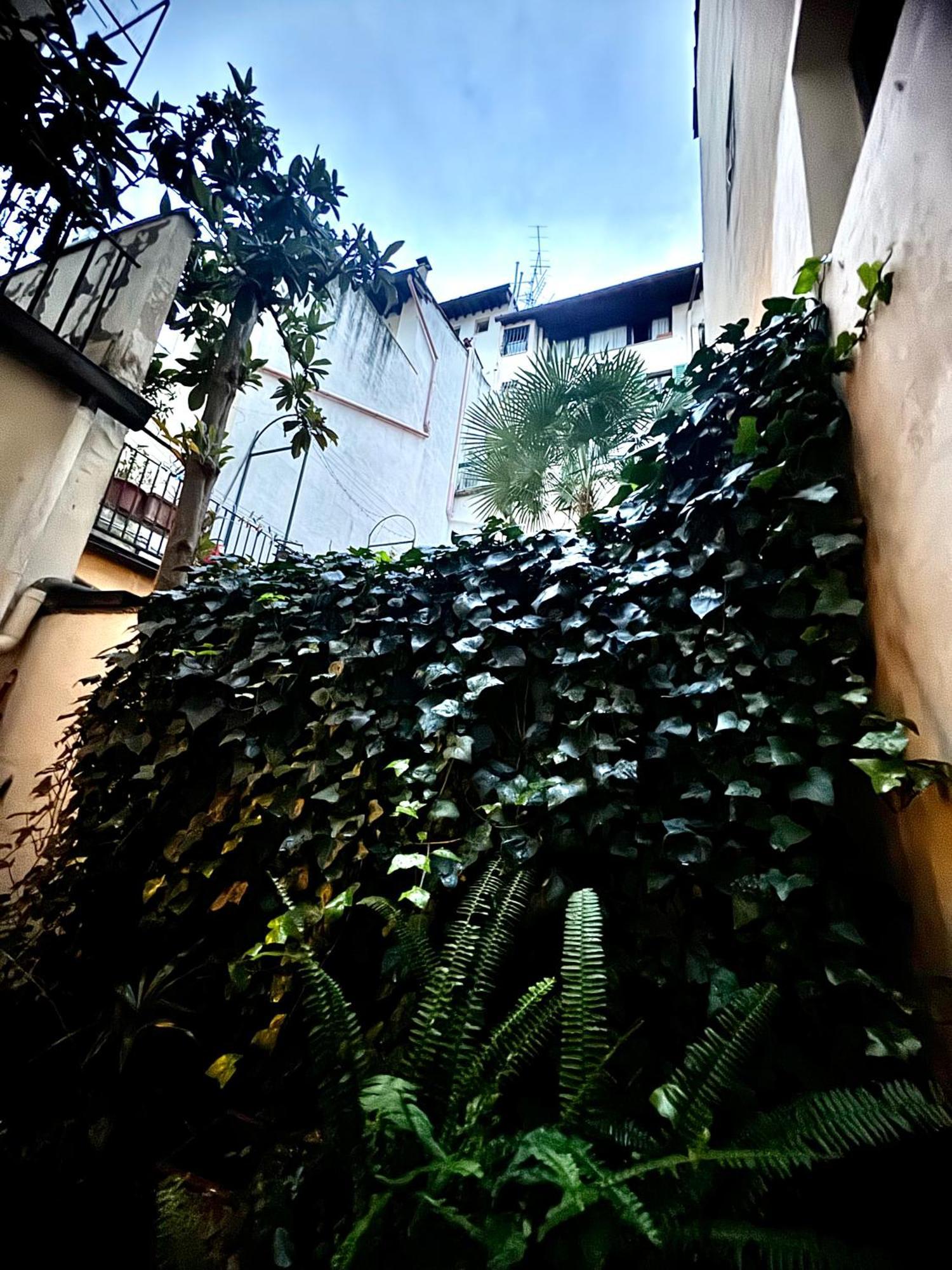 Appartamento Il Segreto Di Via Laura - House In