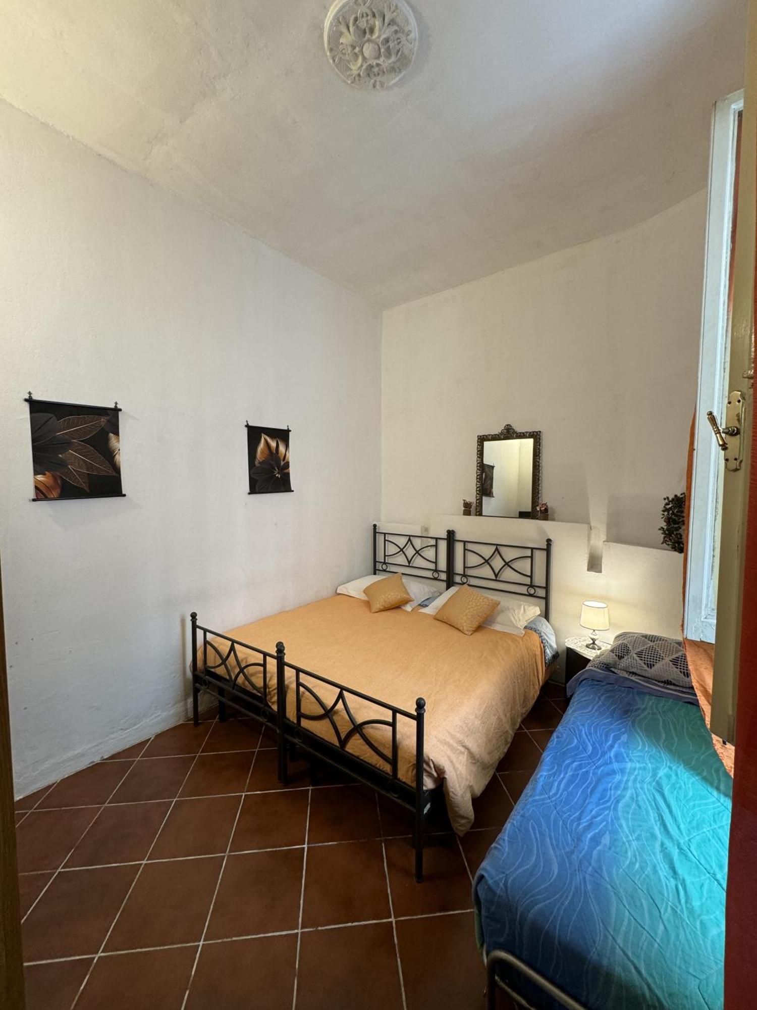 Appartamento Il Segreto Di Via Laura - House In